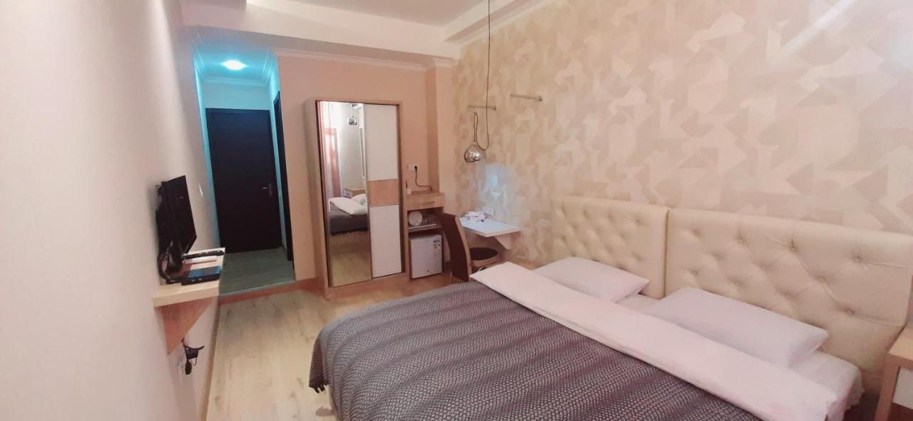 Happy Stay Hotel คูทายสิ ภายนอก รูปภาพ
